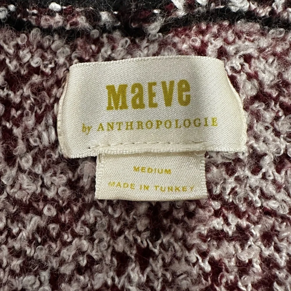 Maeve Sz: M Anthropologie sweater Maroon White Houndstooth Vneck Cardigan.